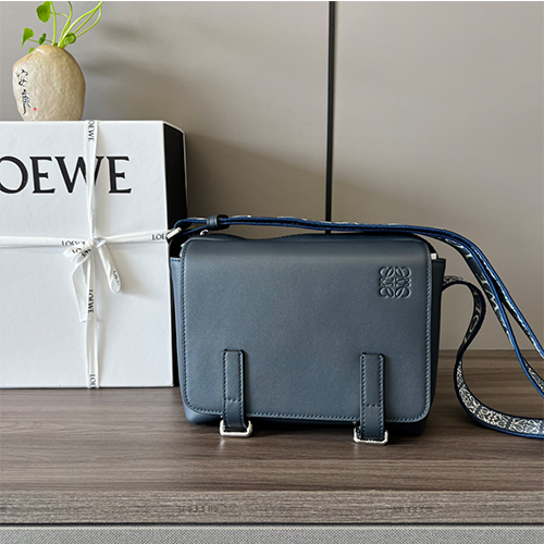 【ロエベ LOEWE】新作品のショルダー バック